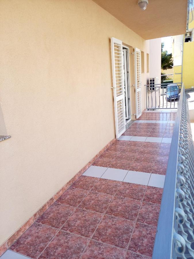 Studie-Apartment In Makarska, Kroatien Exterior foto